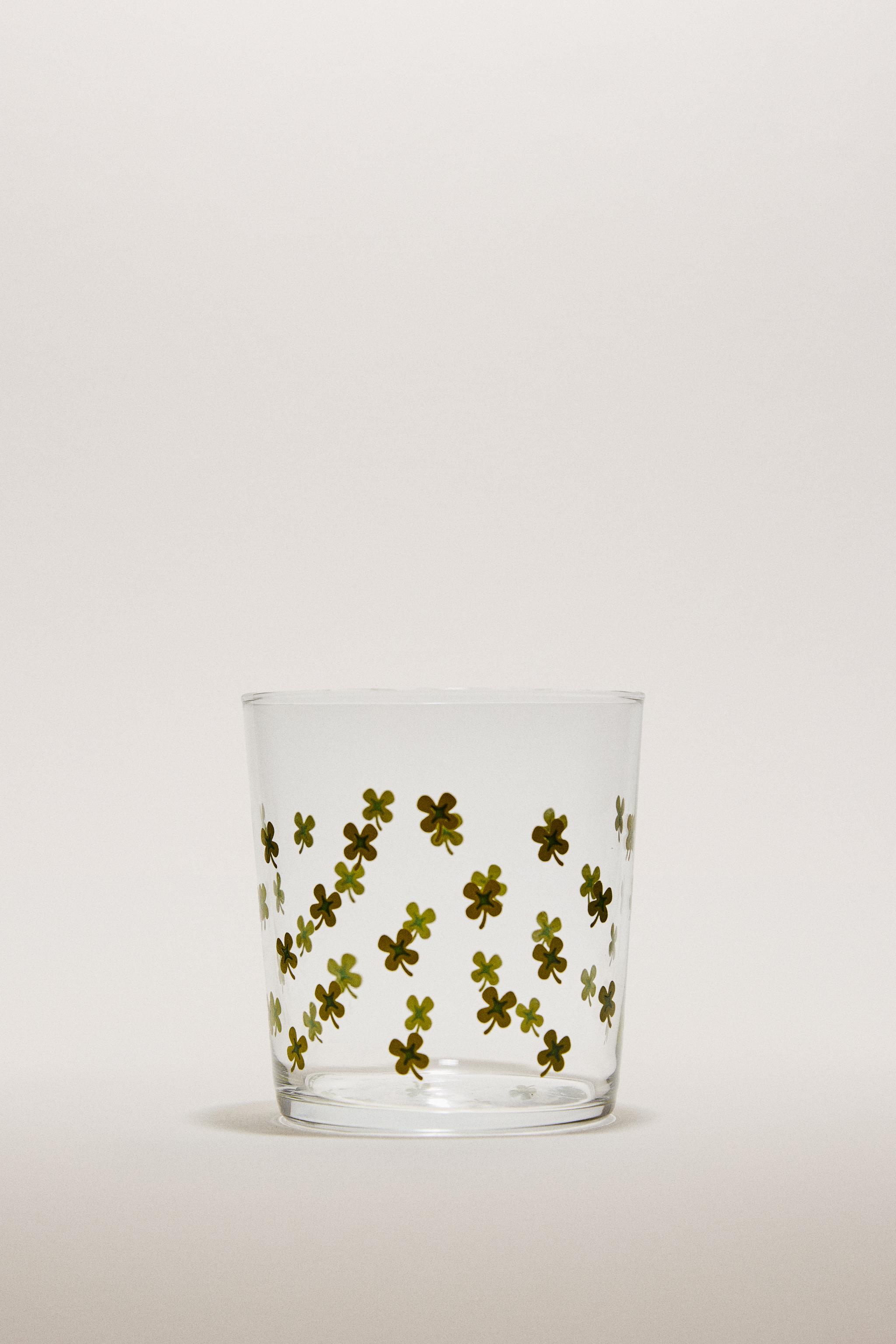 GLASS TUMBLER WITH TRANSFER